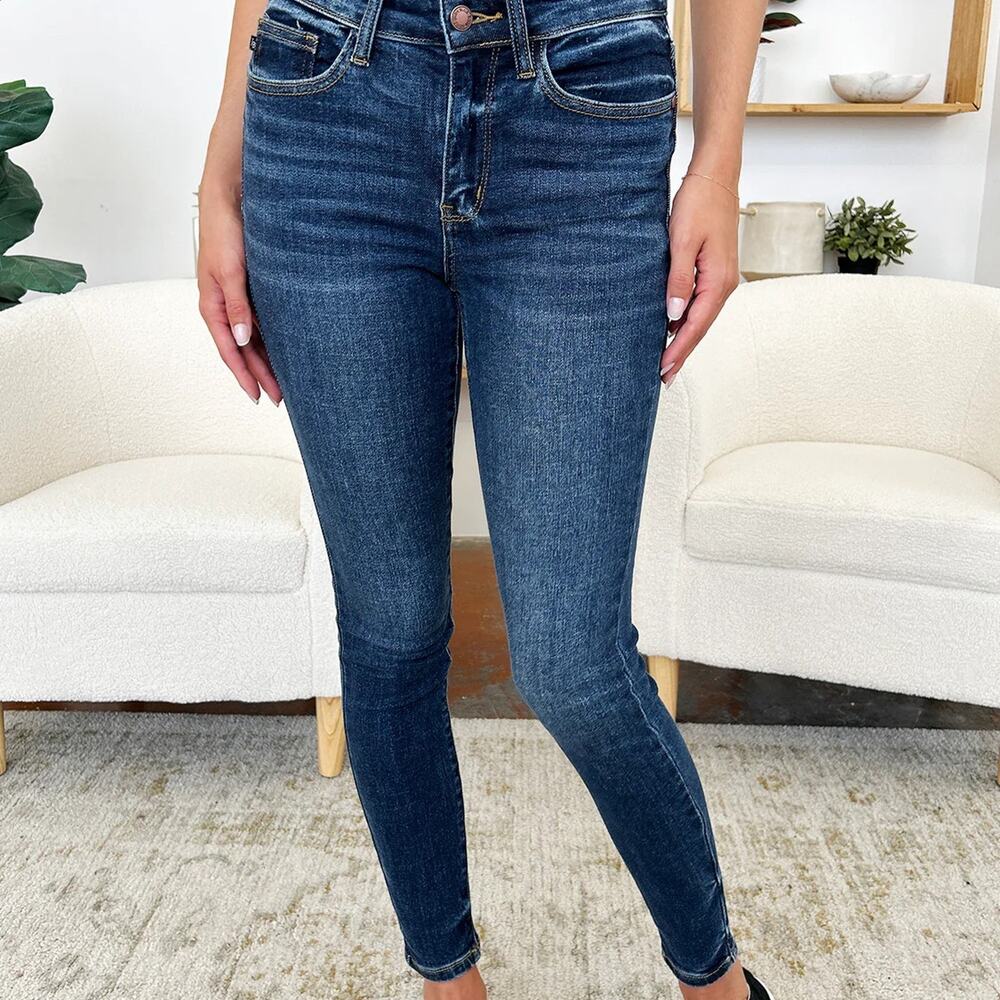 Junior Women's dELiAs Dark Wash Low Rise Skinny Jeans Size 1/2